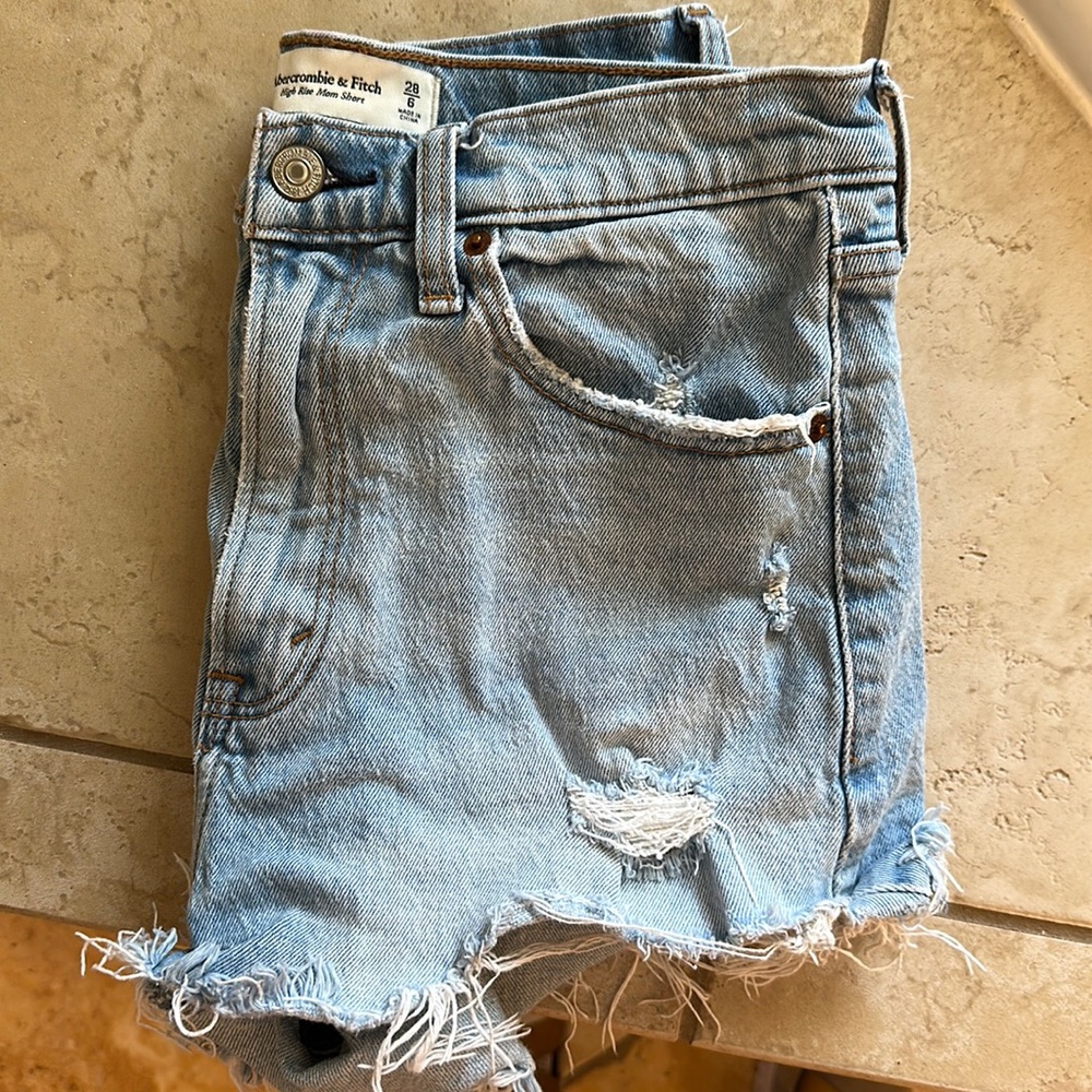 Abercrombie high rise mom shorts